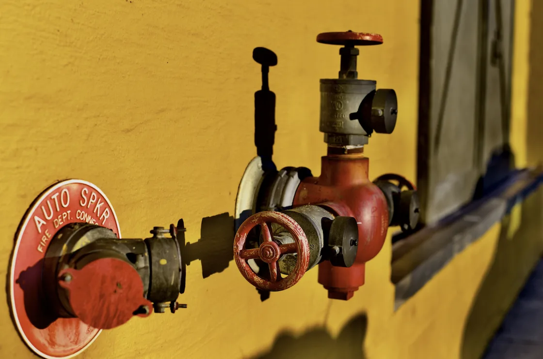 O que é uma mangueira de incêndio e como funciona?